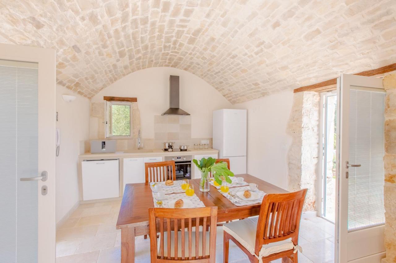 Trullo Zese Con Piscina Privata Villa San Michele Salentino Kültér fotó